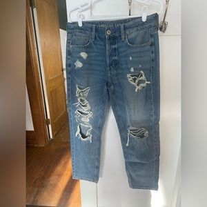 NWOT American Eagle Outfitter Ripped Jeans 8Short
